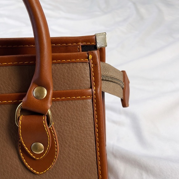 SOLD. NOT AVAILABLE. Leather Satchel Tan Brown - Picture 4 of 11